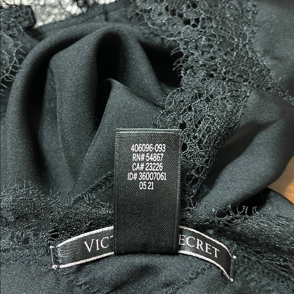 Victoria's Secret Black Lace Detail Satin Cami Sz XL - Picture 5 of 5